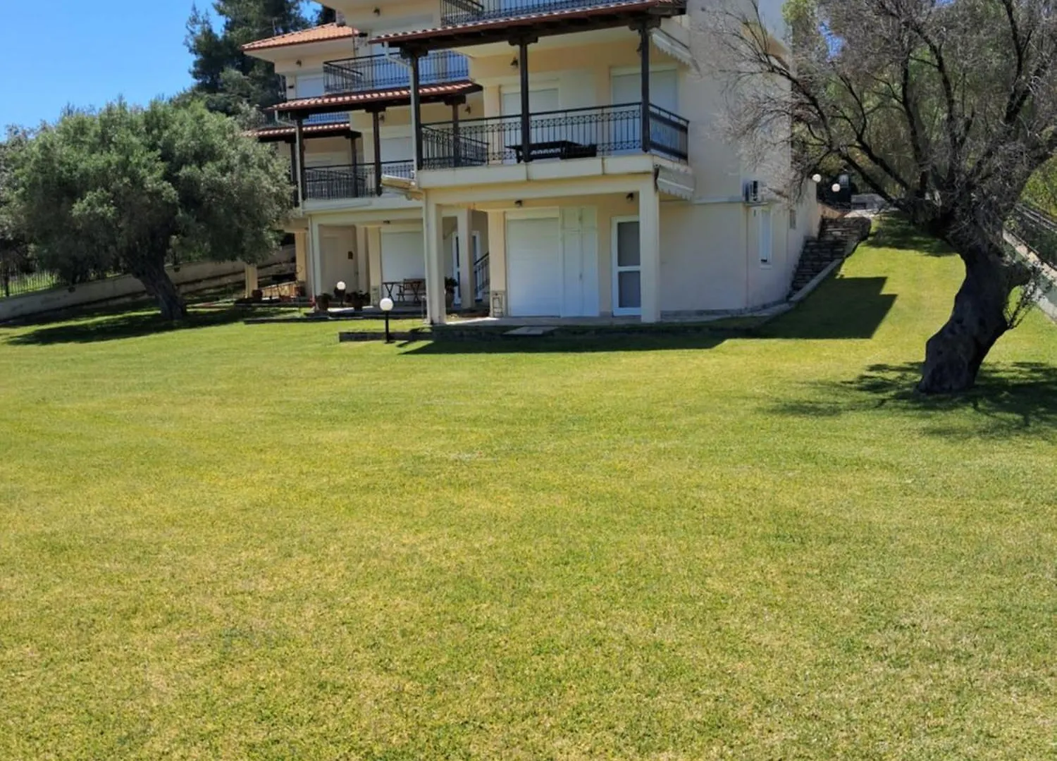 E&M Villa See View Polychrono